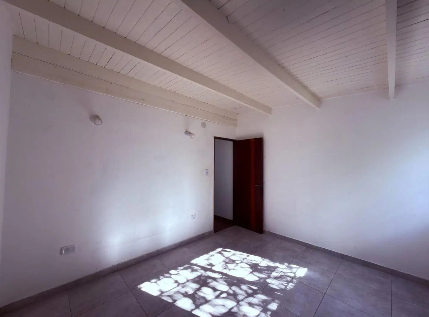 4 entre 124 y 125 Berisso.  - Departamento en  ALQUILER 4