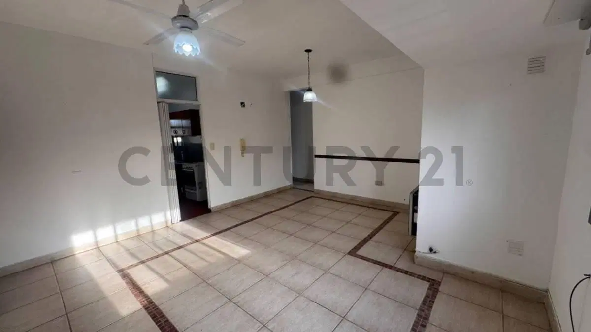 28 Y 66 - VENTA DEPTO DOS DORMIS CON COCHERA 2