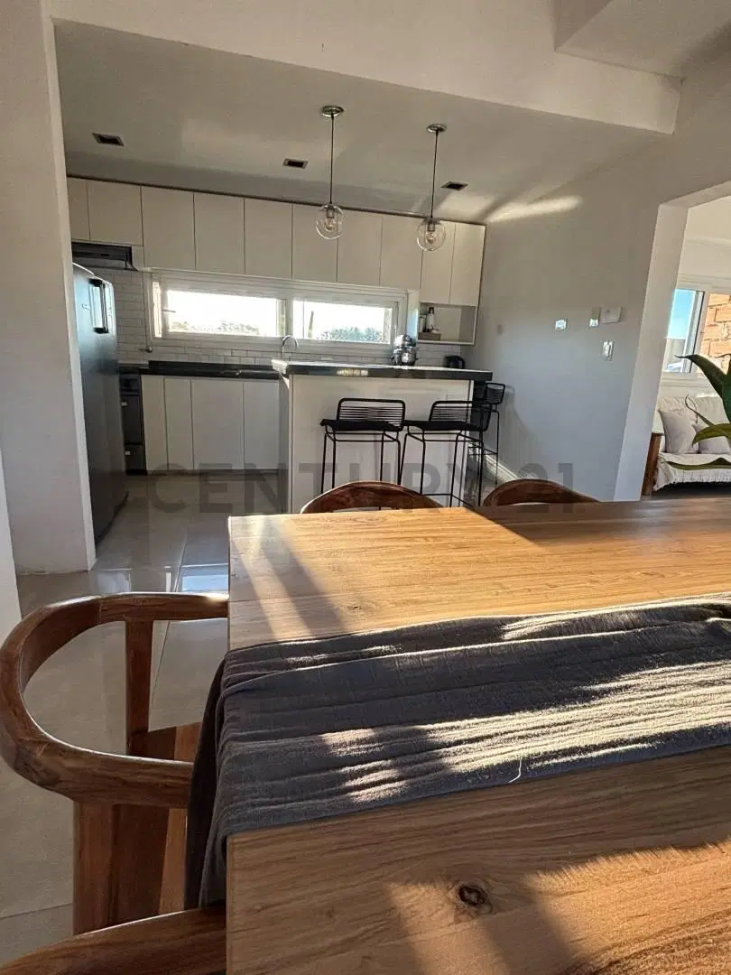 CASA EN VENTA ECHEVRRY DOS DORMITORIOS LOTE DE 945 METROS 4