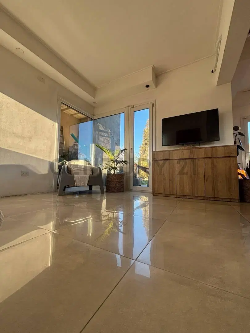 CASA EN VENTA ECHEVRRY DOS DORMITORIOS LOTE DE 945 METROS 8