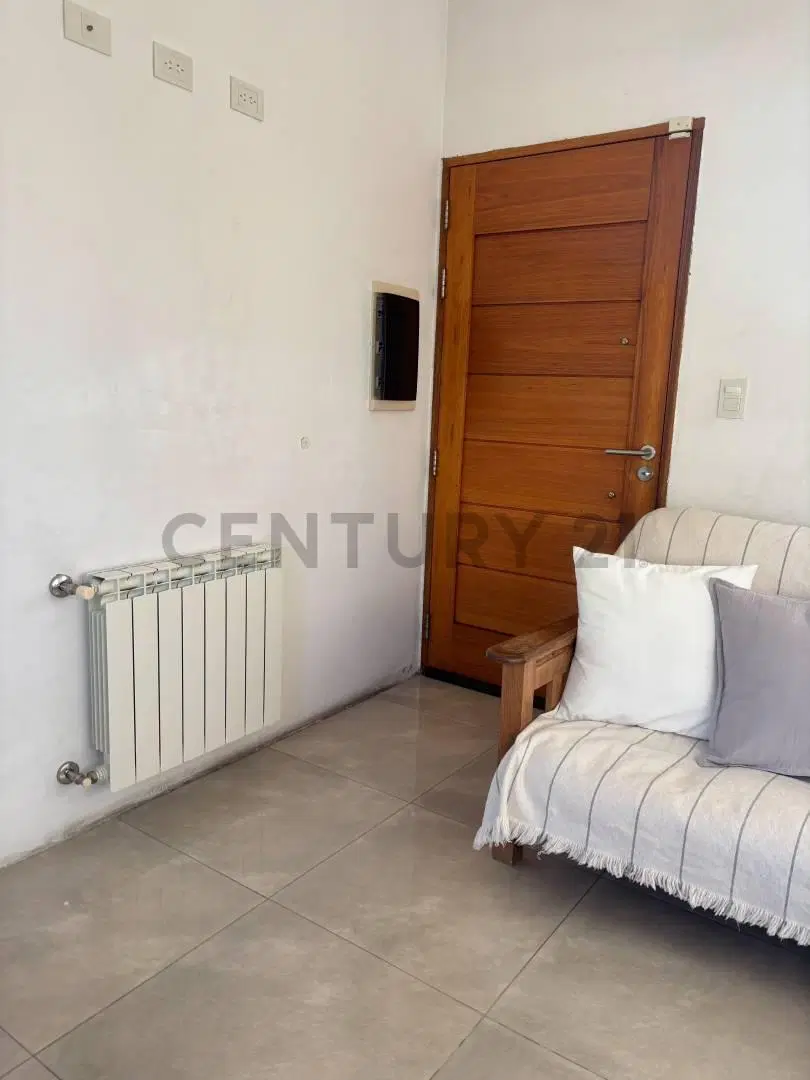 CASA EN VENTA ECHEVRRY DOS DORMITORIOS LOTE DE 945 METROS 5