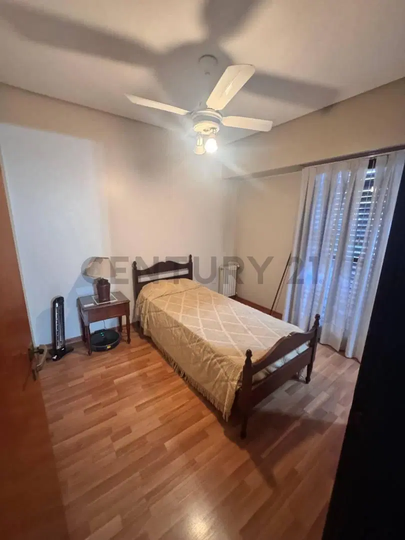 26 e/ 54 y 55 - CASA EN VENTA APTO BANCO 3
