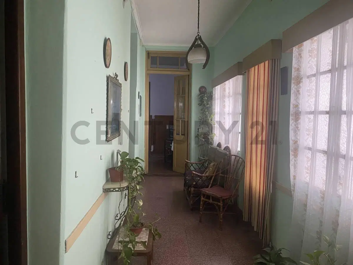 71 y 16 - VENTA CASA DOS DORMTORIOS COCHERA PATIO Y QUINCHO 3