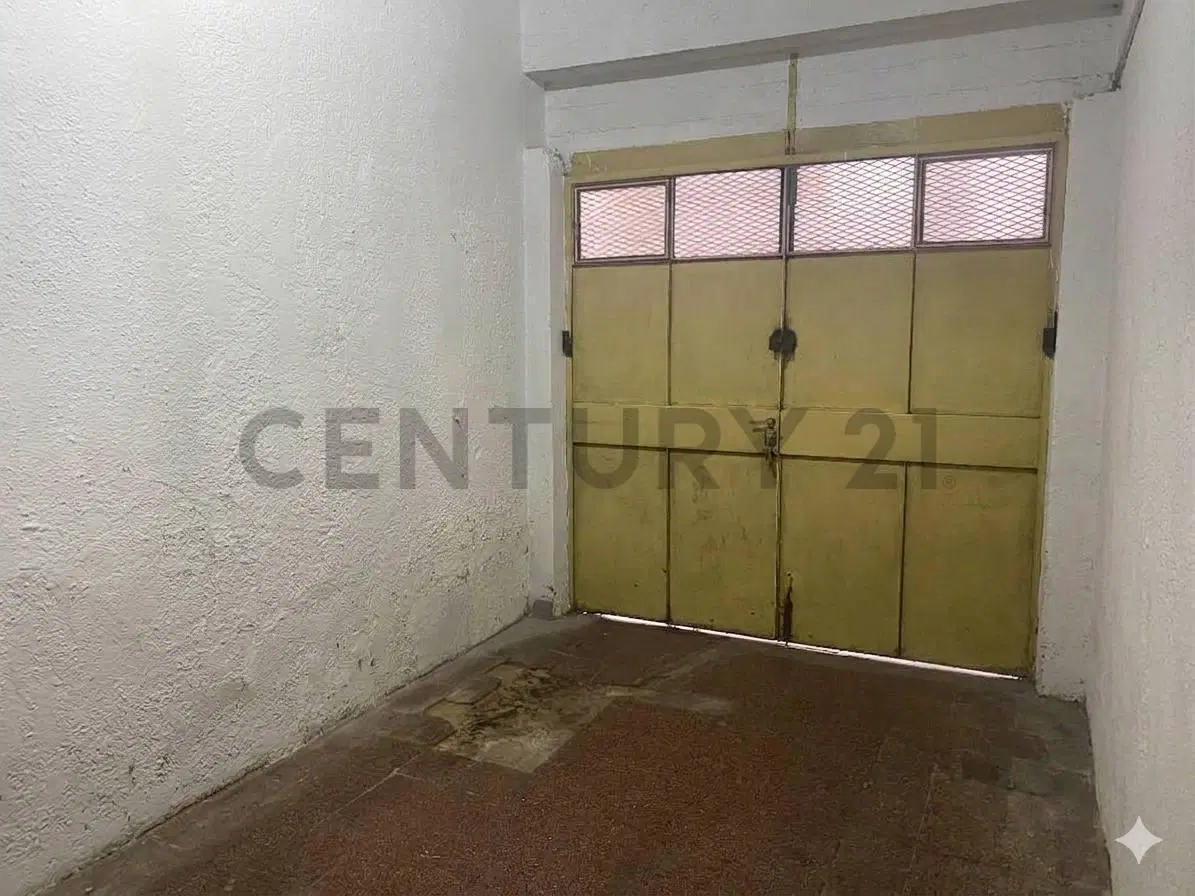 71 y 16 - VENTA CASA DOS DORMTORIOS COCHERA PATIO Y QUINCHO 2