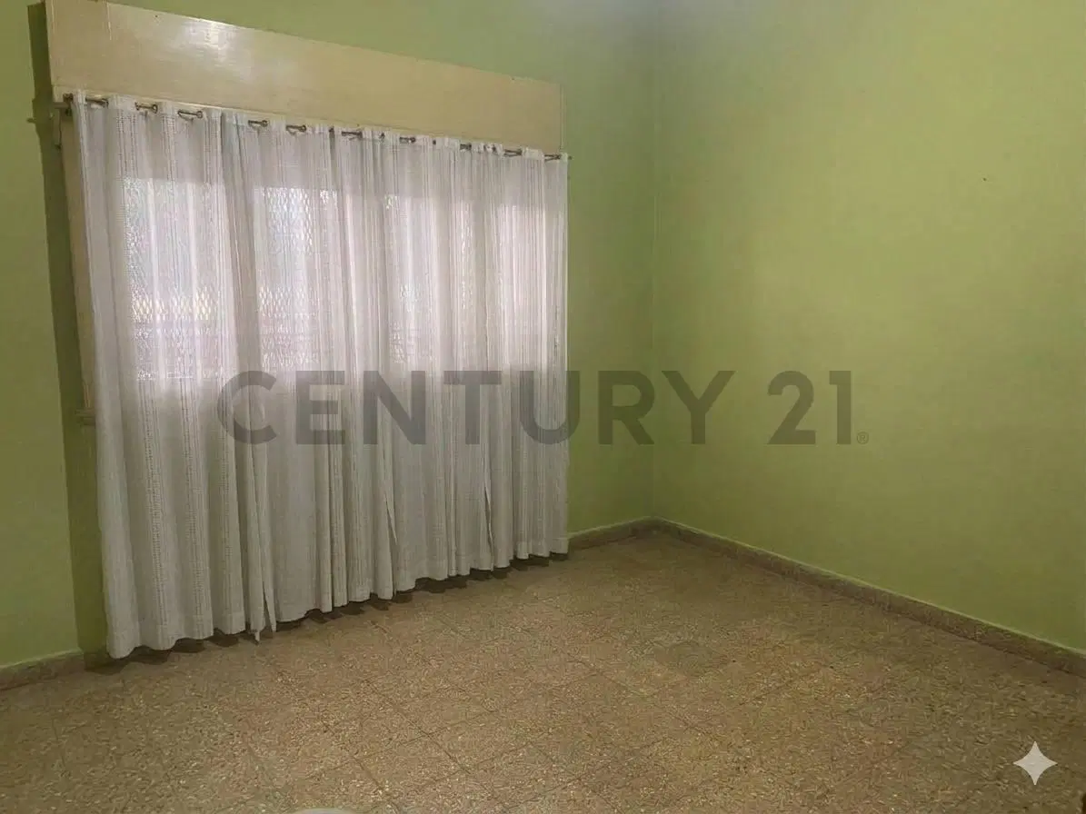 71 y 16 - VENTA CASA DOS DORMTORIOS COCHERA PATIO Y QUINCHO 4