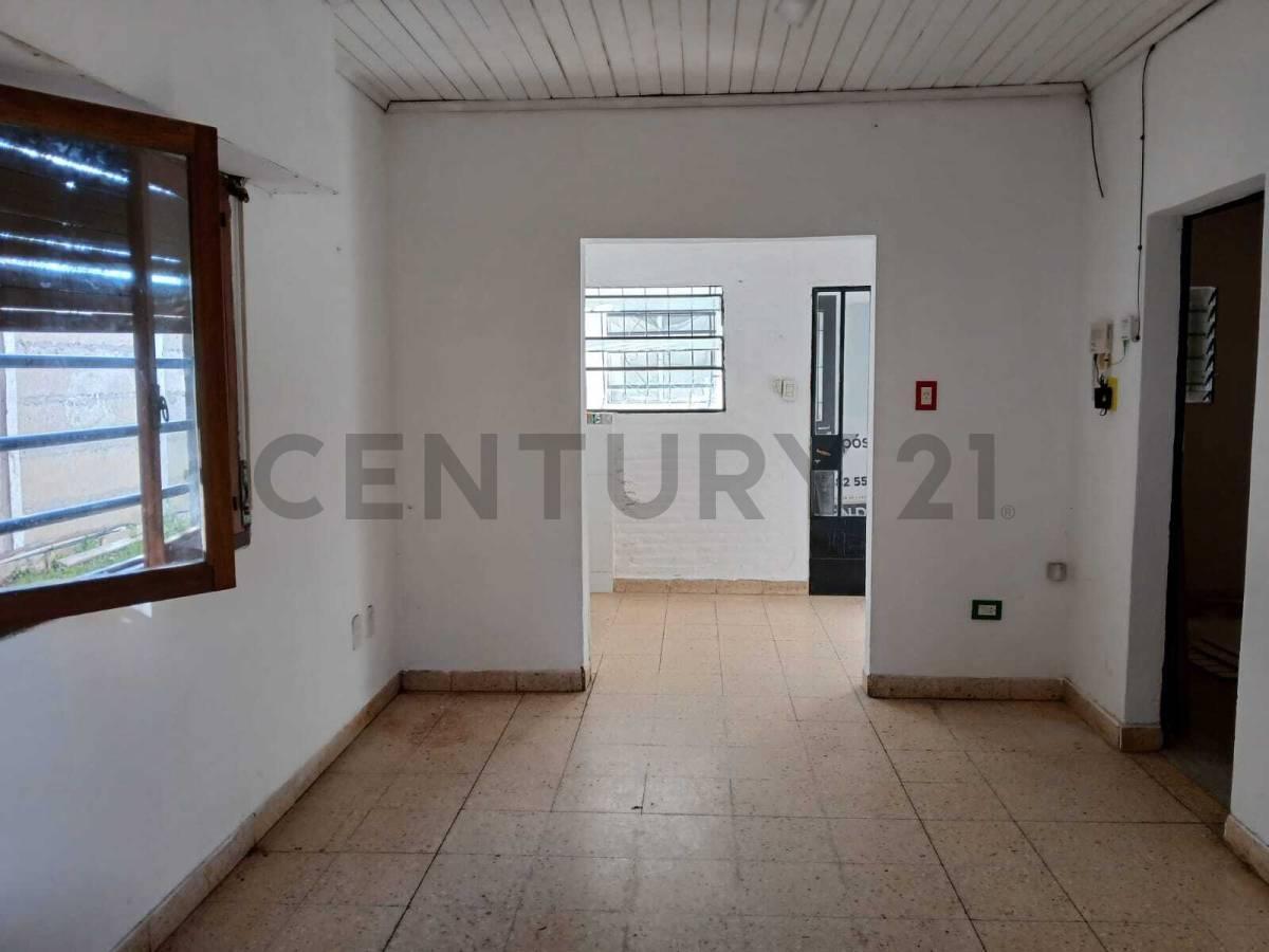 Foto de 164 entre 66 y 67 - CASA EN ALQUILER EN LOS HORNOS, imagen 4
