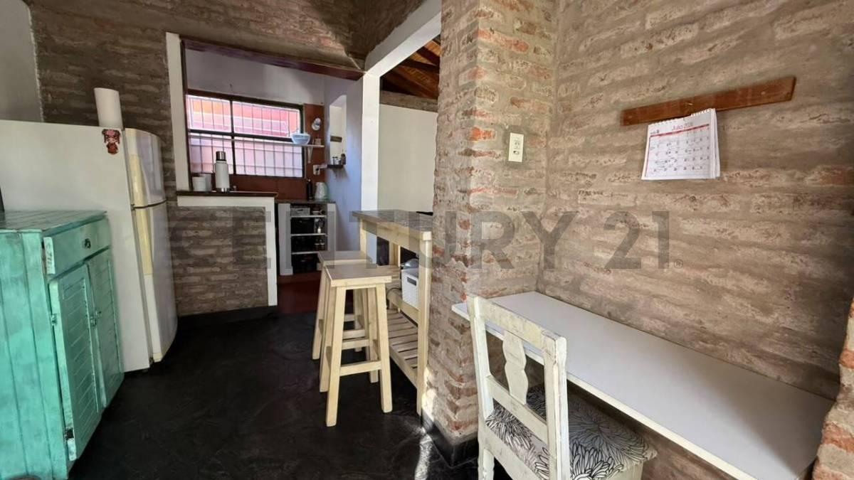 Foto de 143 ENTRE 61 Y 62 - CASA EN VENTA, imagen 4