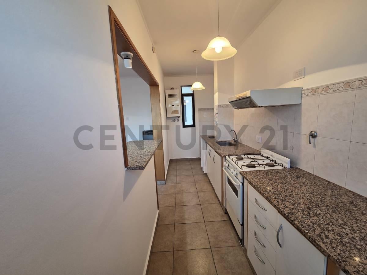 Foto de 37 entre 13 y 14 - Departamento de un dormitorio en alquiler, imagen 1