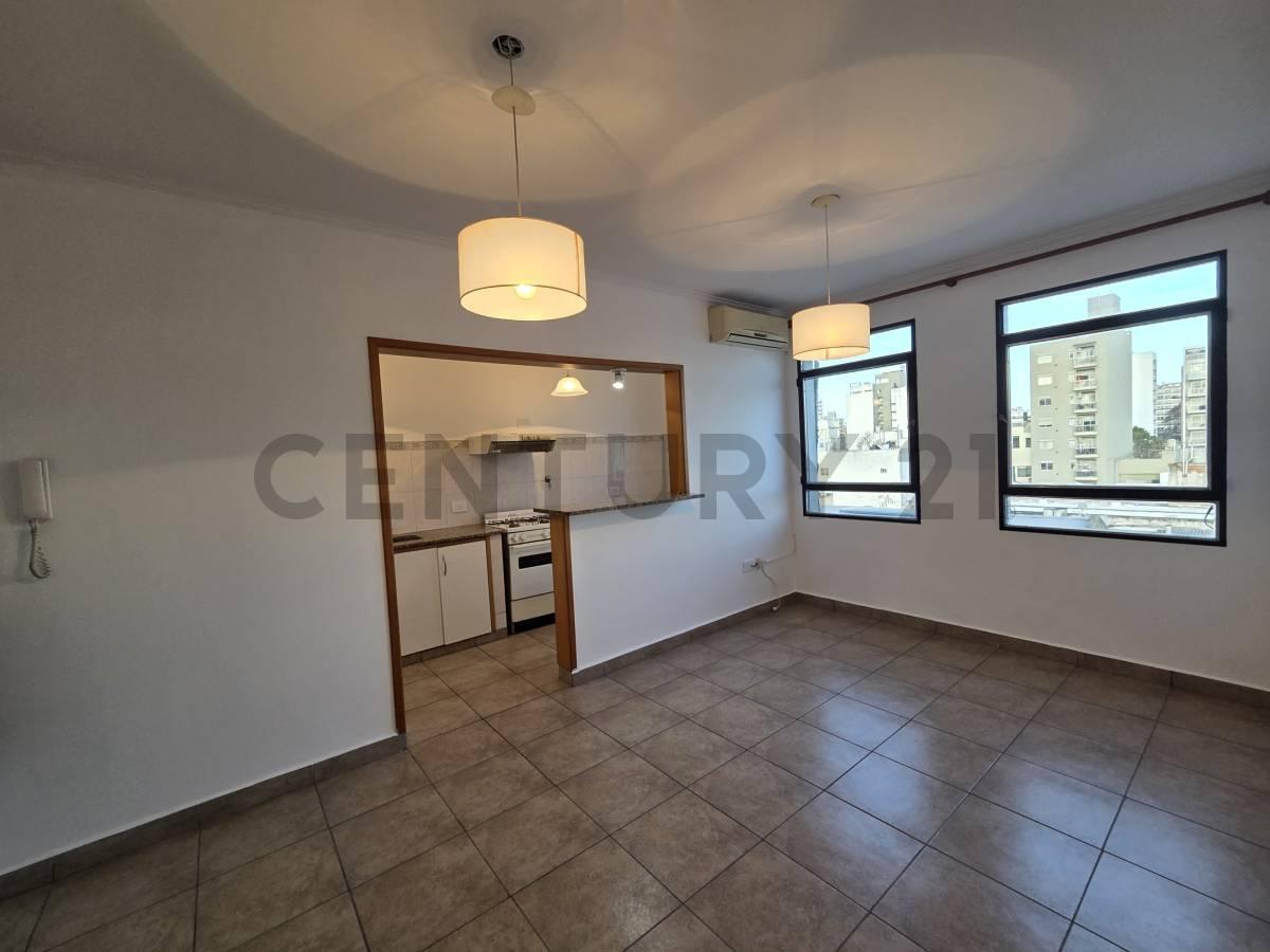 Foto de 37 entre 13 y 14 - Departamento de un dormitorio en alquiler, imagen 2