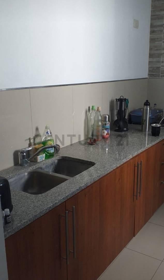 Foto de 19 entre 36 y 37 - DEPARTAMENTO EN VENTA DE UN DORMITORIO Y COCHERA, imagen 3