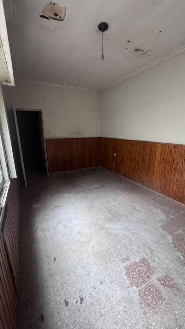 Foto de 29 y 60 - 'H A REFACCIONAR DE UN DORMITORIO, imagen 5