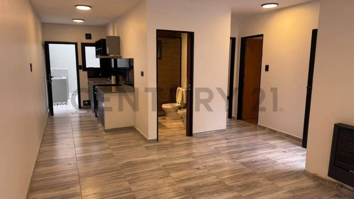 Foto de 64 115 Y 116 - PH REFACCIONADO EN VENTA - DOS DORMITORIOS Y DOS PATIOS, imagen 1