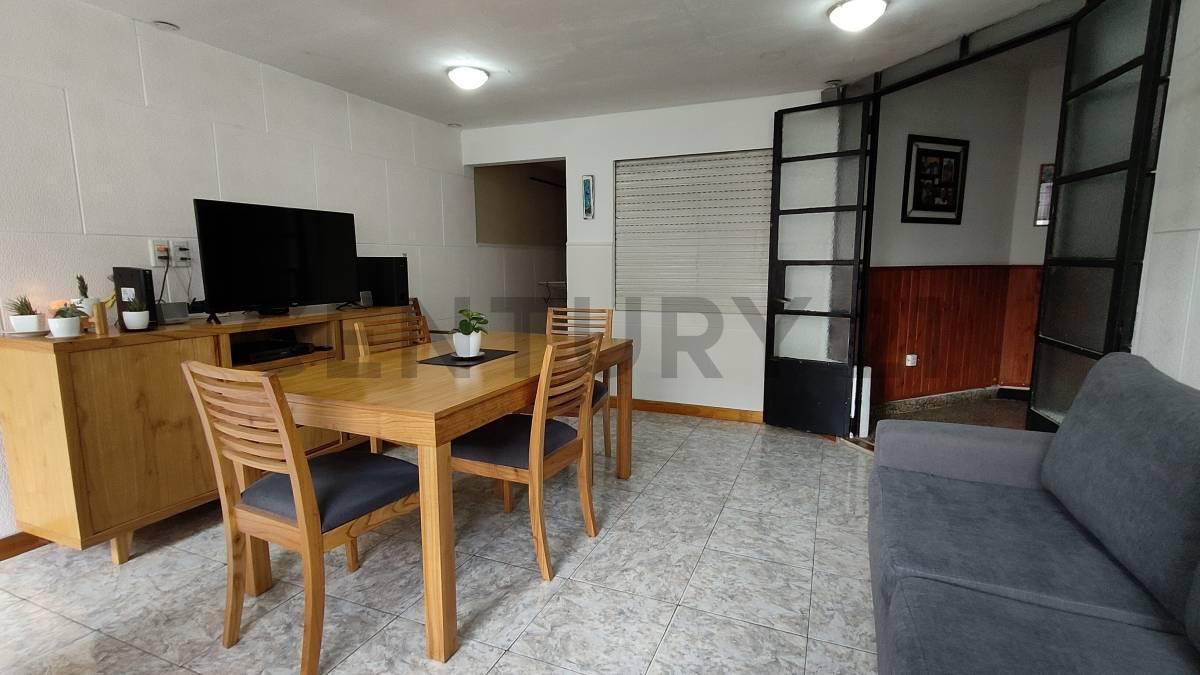 Foto de 68 e/ 20 y 21 - CASA AL FRENTE CON 3 DORMITORIOS GARAJE Y JARDIN, imagen 3