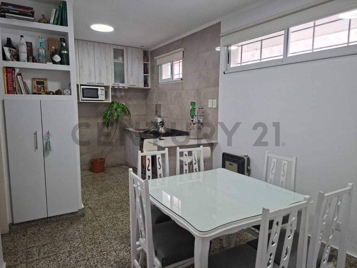 Foto de 28 E/70 y 71 - VENTA DE PH AL FRENTE DE 2 DORMITORIOS APTO BANCO, imagen 5