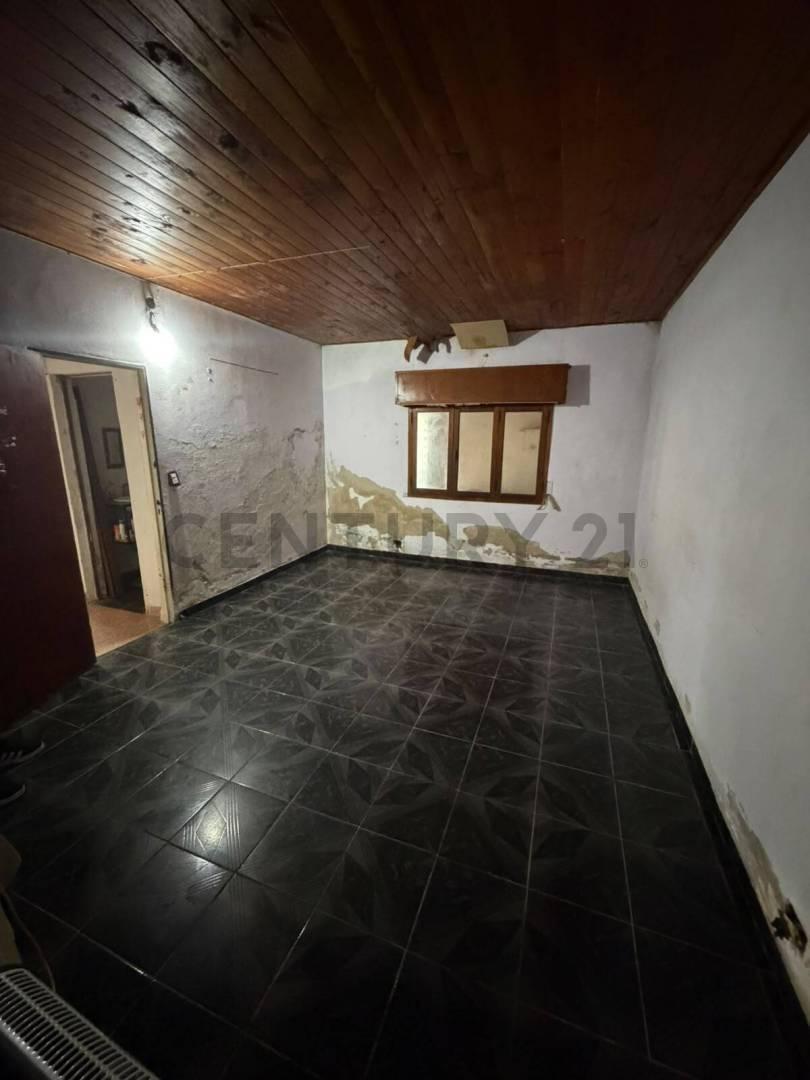 Foto de 35 entre 169 y 170 - CASA EN VENTA BERISSO, imagen 2