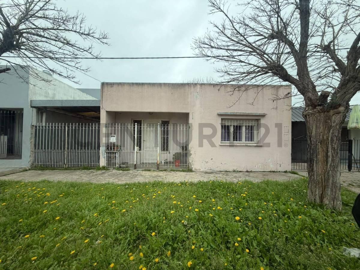Foto de 35 entre 169 y 170 - CASA EN VENTA BERISSO, imagen 1