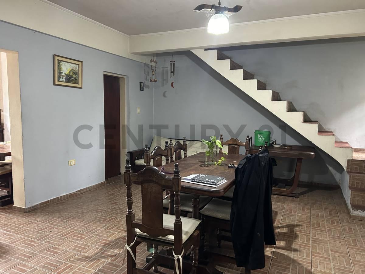 Foto de CASA EN VENTA 4 DORMITORIOS 46 Y 135, imagen 5