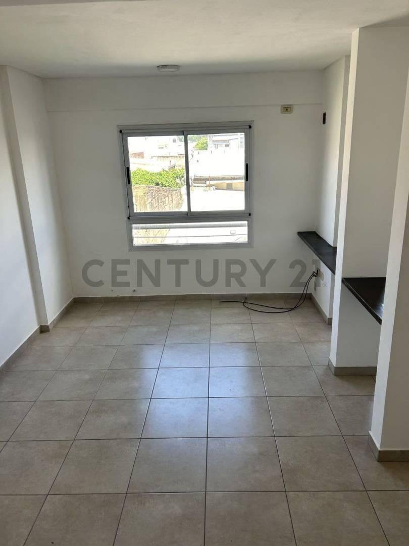 Foto de Venta Departamento 1 dormitorio (y escritorio) calle 63 e/ 16 y 17, imagen 3