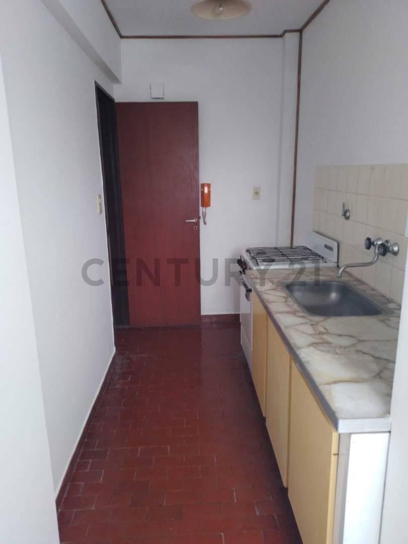 Foto de DEPARTAMENTO EN ALQUILER 1 DORMITORIO ,CALLE 6 N 1736, imagen 3