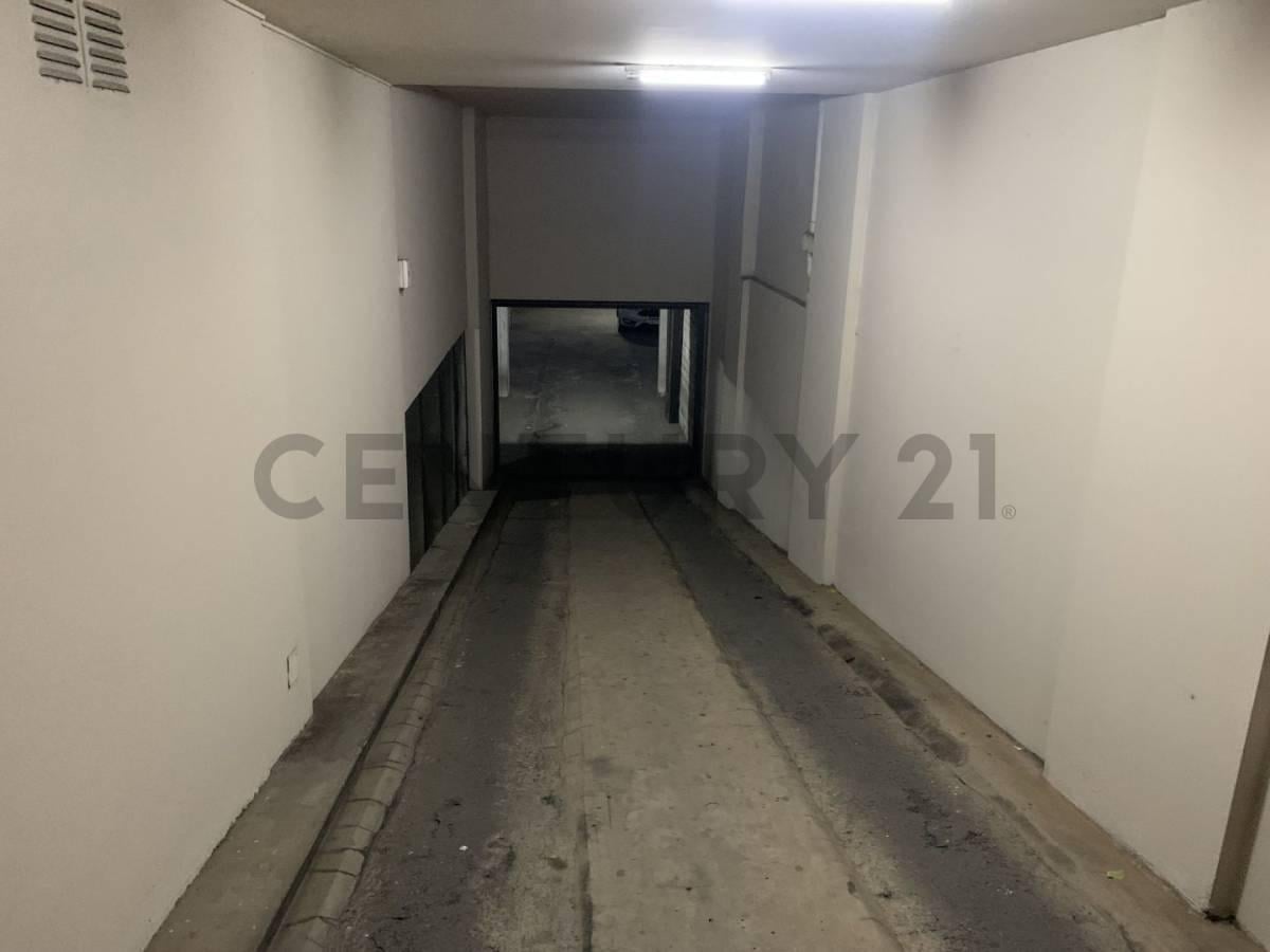 Foto de Avenida 13 y Plaza Paso Nº 568 - COCHERAS CUBIERTAS EN VENTA, imagen 2