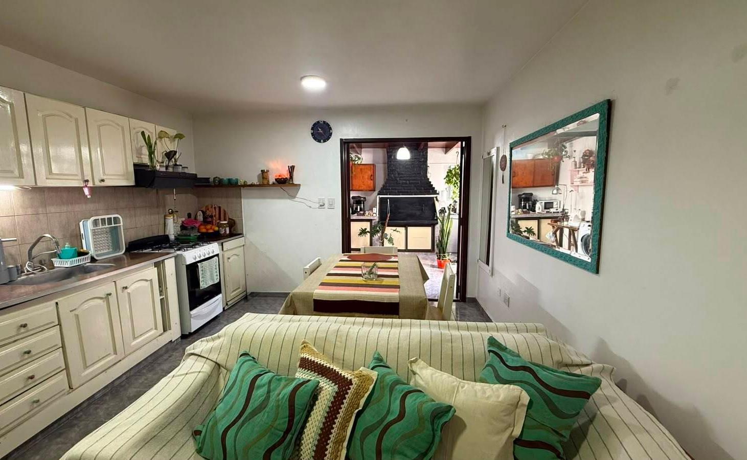 Foto de 22 E/ 32 Y 33 - PH DE UN DORMITORIO EN VENTA, imagen 4