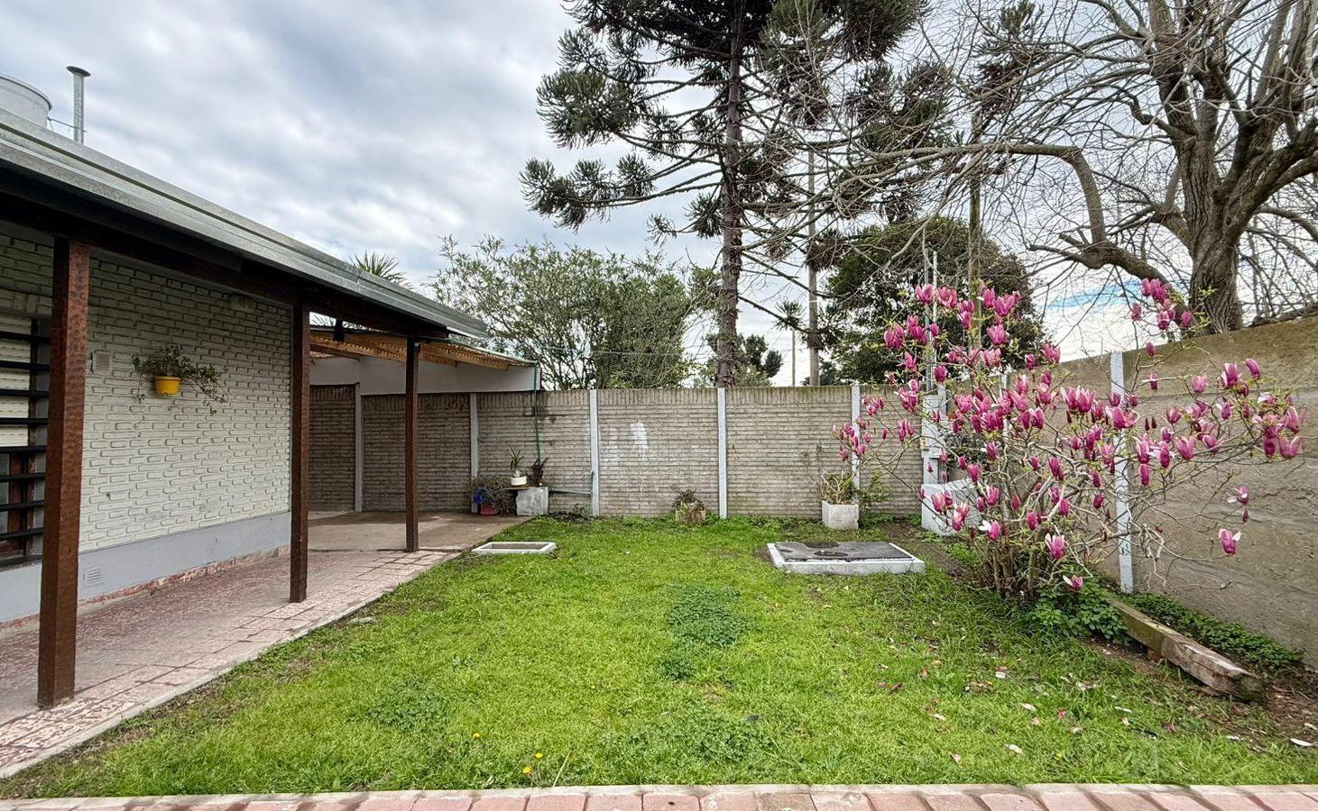 Foto de 146 y 516 - CASA EN VENTA CON TRES DORMITORIOS, imagen 5