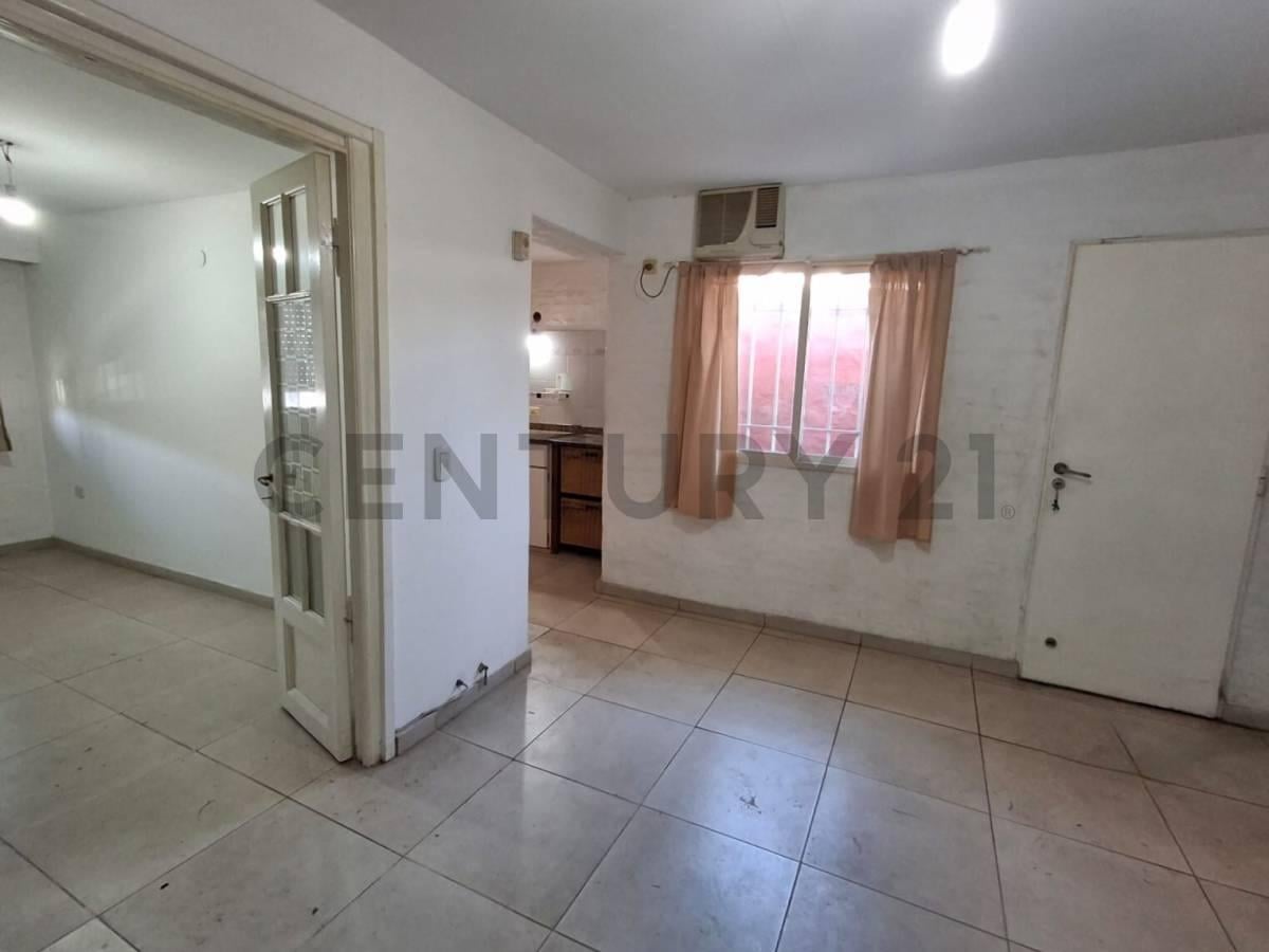 Foto de 10 entre 512 bis y 513 - CASA EN VENTA DE 3 DORMITORIOS, imagen 4