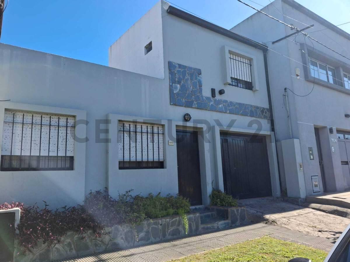 Foto de 10 entre 512 bis y 513 - CASA EN VENTA DE 3 DORMITORIOS, imagen 2
