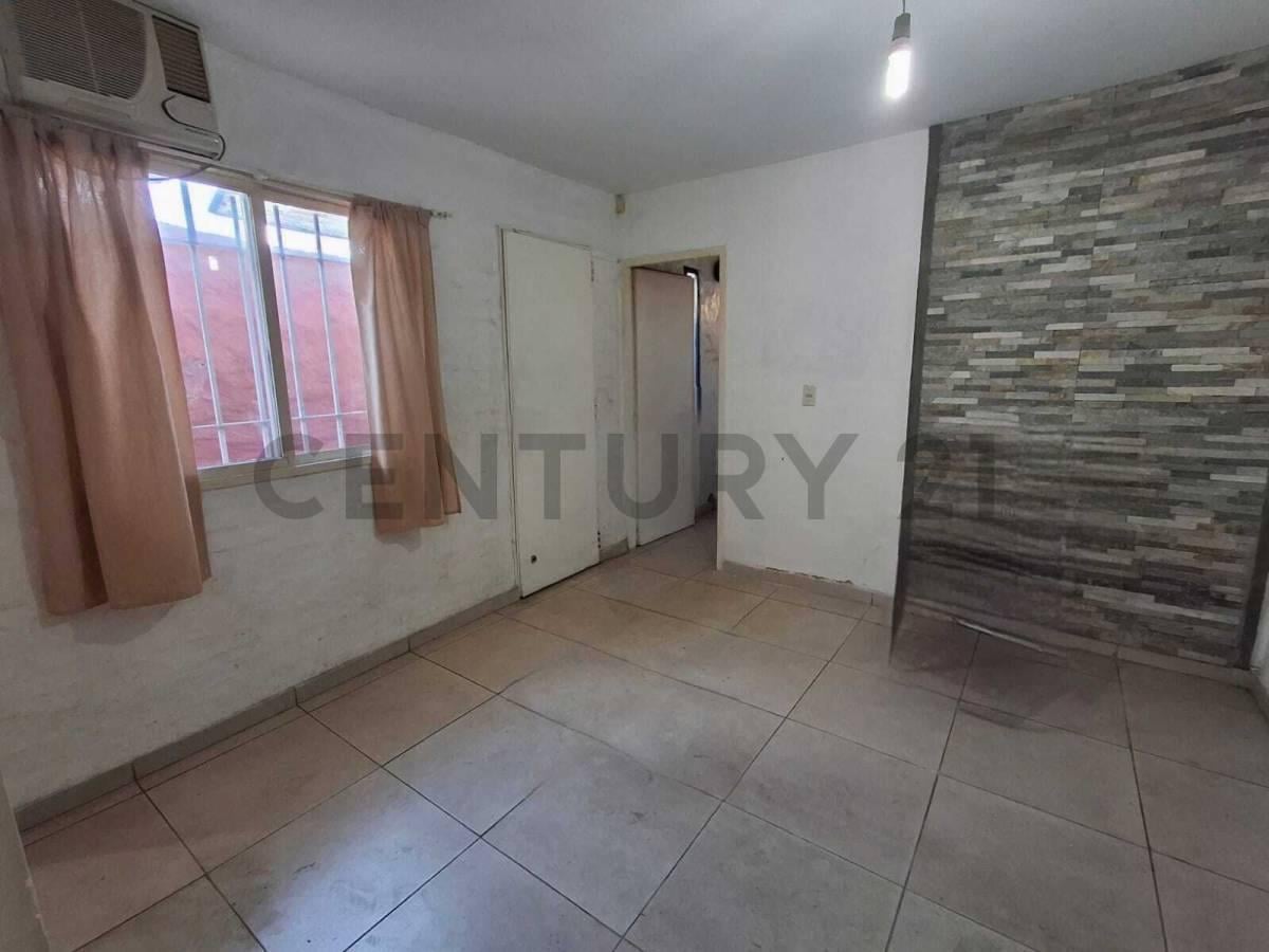 Foto de 10 entre 512 bis y 513 - CASA EN VENTA DE 3 DORMITORIOS, imagen 3