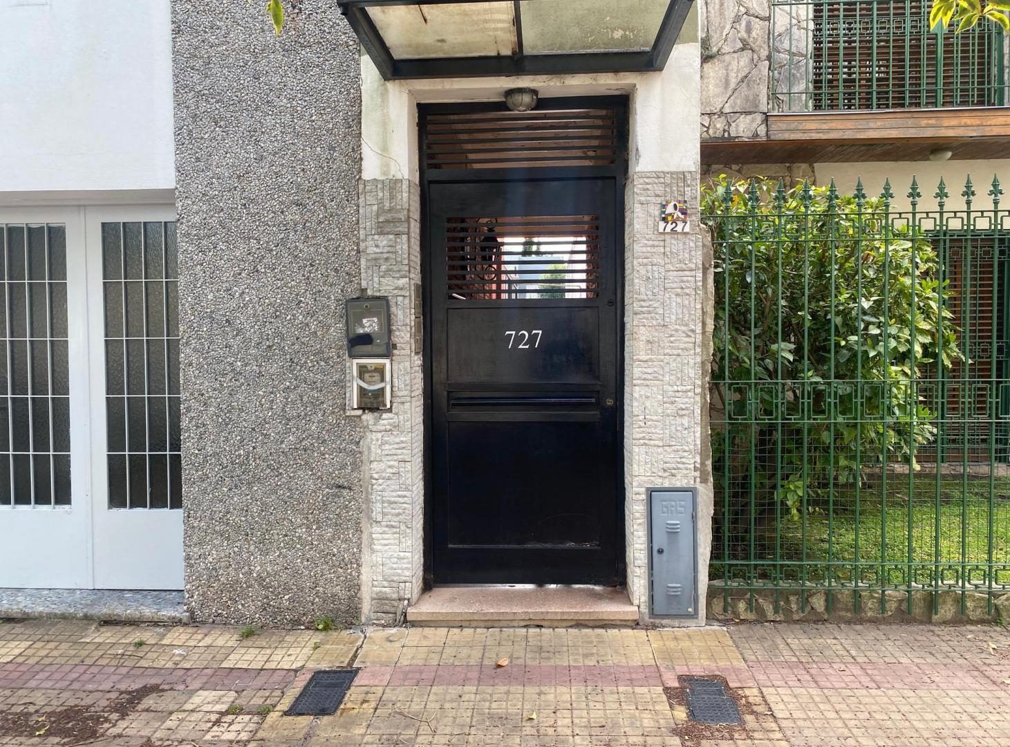 Foto de 40 e/ 9 y 10 - PH EN VENTA LA PLATA, imagen 2