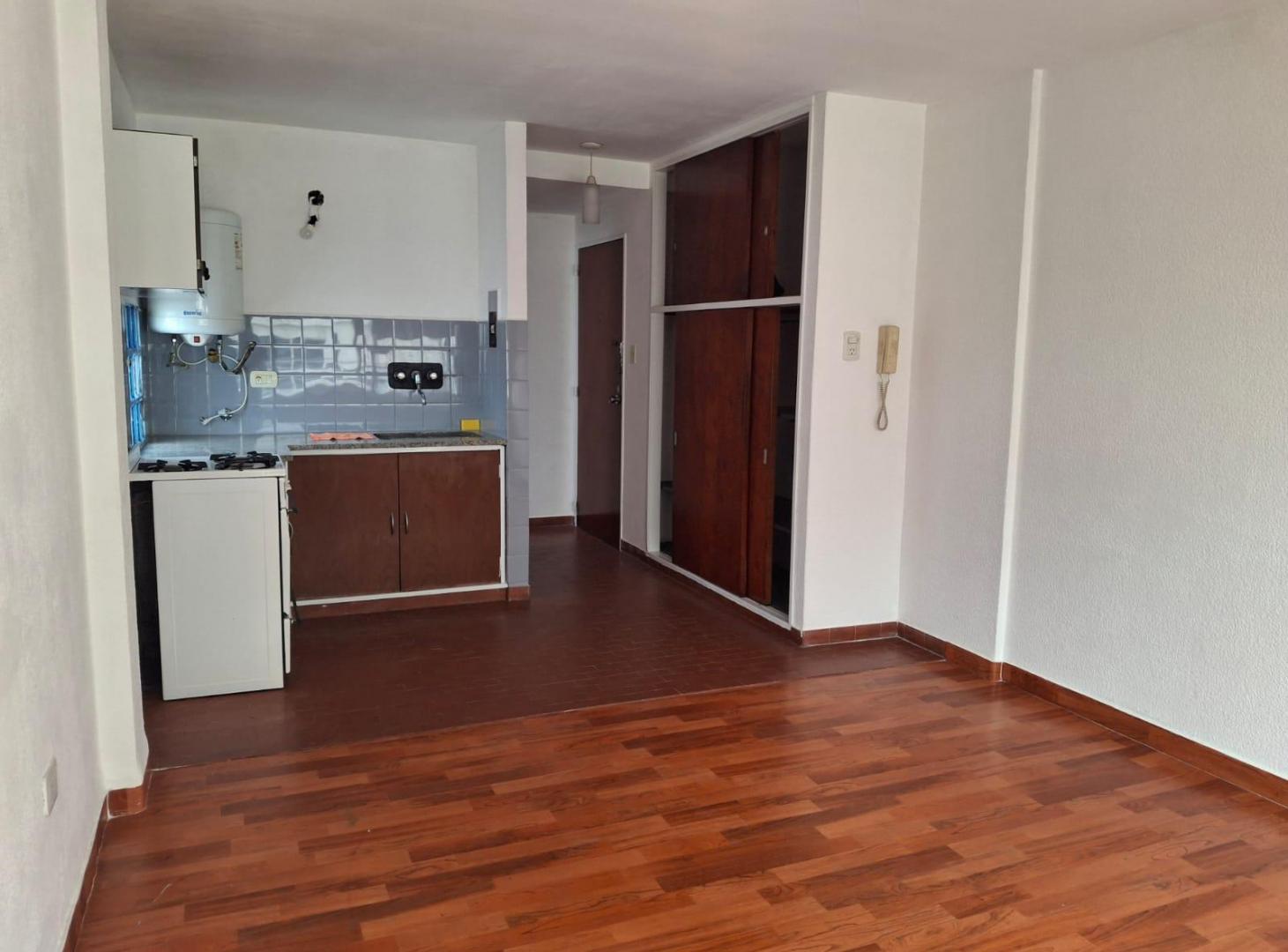 Foto de Departamento en alquiler en La Plata, imagen 5
