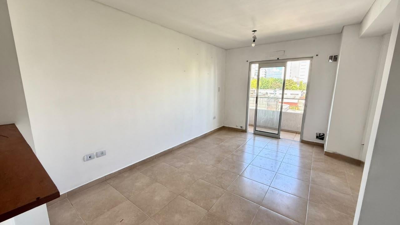 Foto de Departamento en alquiler en La Plata, imagen 3