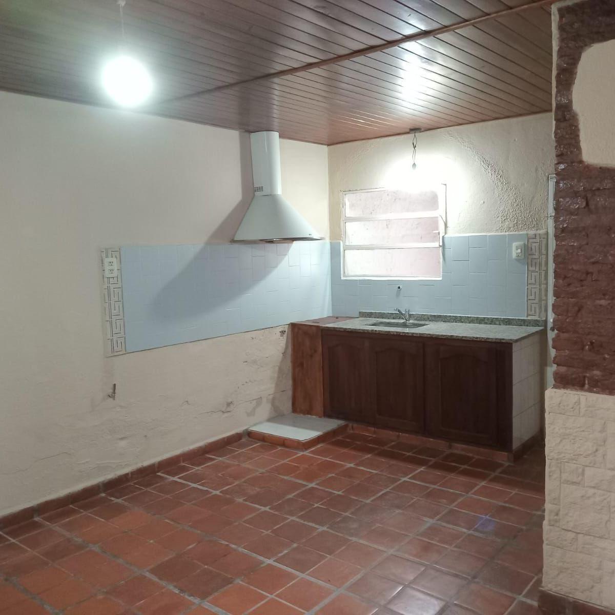 Vendo en Perez Casa de 2 Dorm. (Permuta Parcial por Terreno) 4