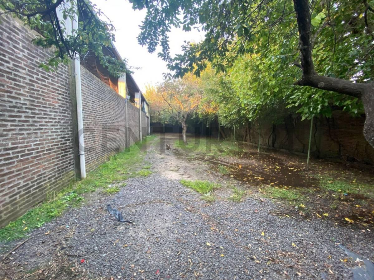 Lote/galpón en Venta en Berisso 4