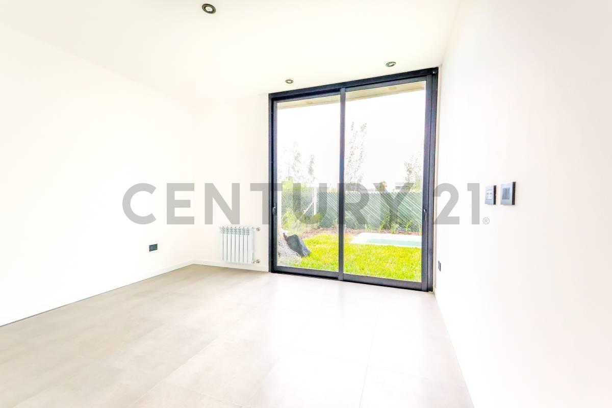 Casa a Estrenar con Piscina en Venta en Barrio El Quimilar, City Bell, La Plata 5