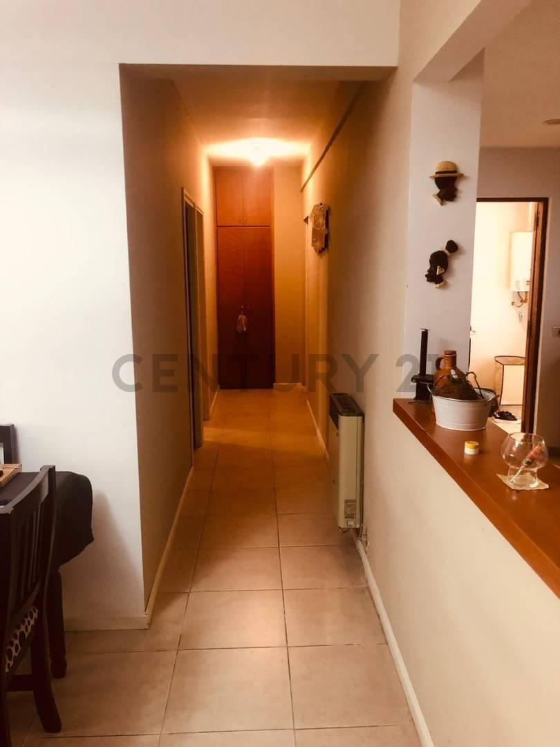 Foto de Departamento de 2 dormitorios con patio, baulera interna y 2 cocheras, imagen 5