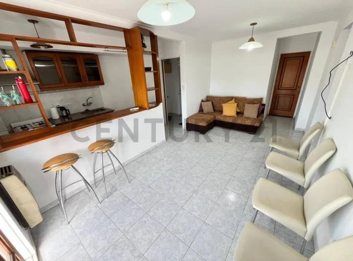 Departamento de 1 dormitorio con cochera en alquiler en La Plata 1