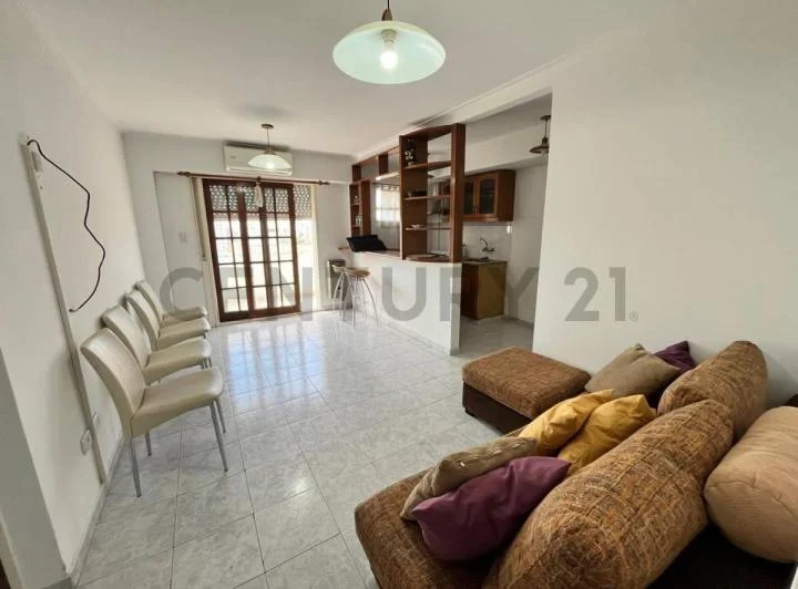 Departamento de 1 dormitorio con cochera en alquiler en La Plata 4