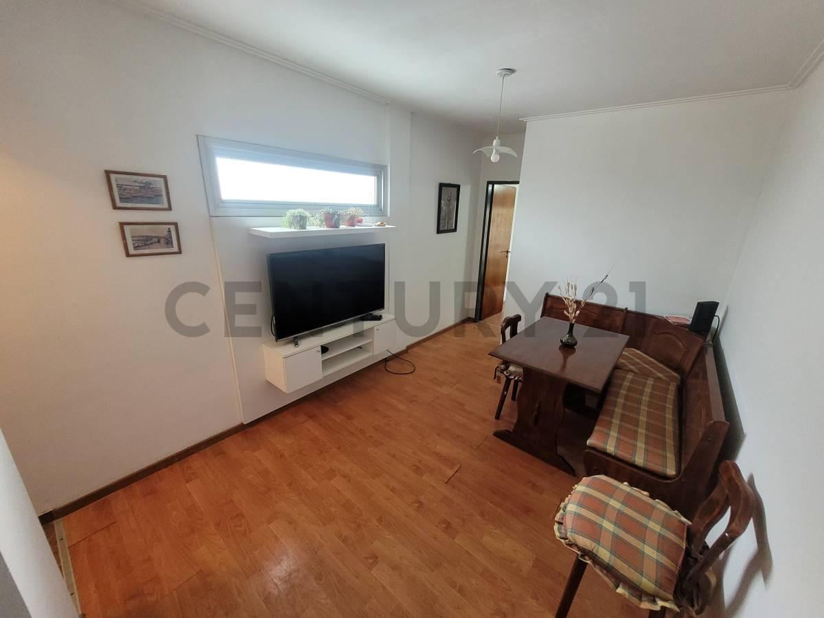 Departamento de 1 Dormitorio con Cochera en Alquiler