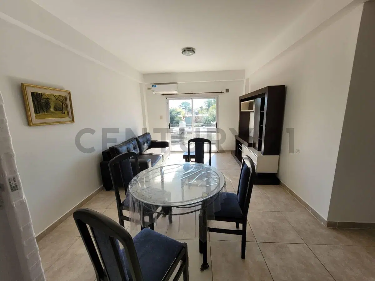 Departamento de 2 Dormitorios con Cochera en Venta 4