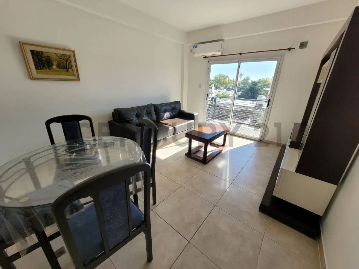 Departamento de 2 Dormitorios con Cochera en Venta 5