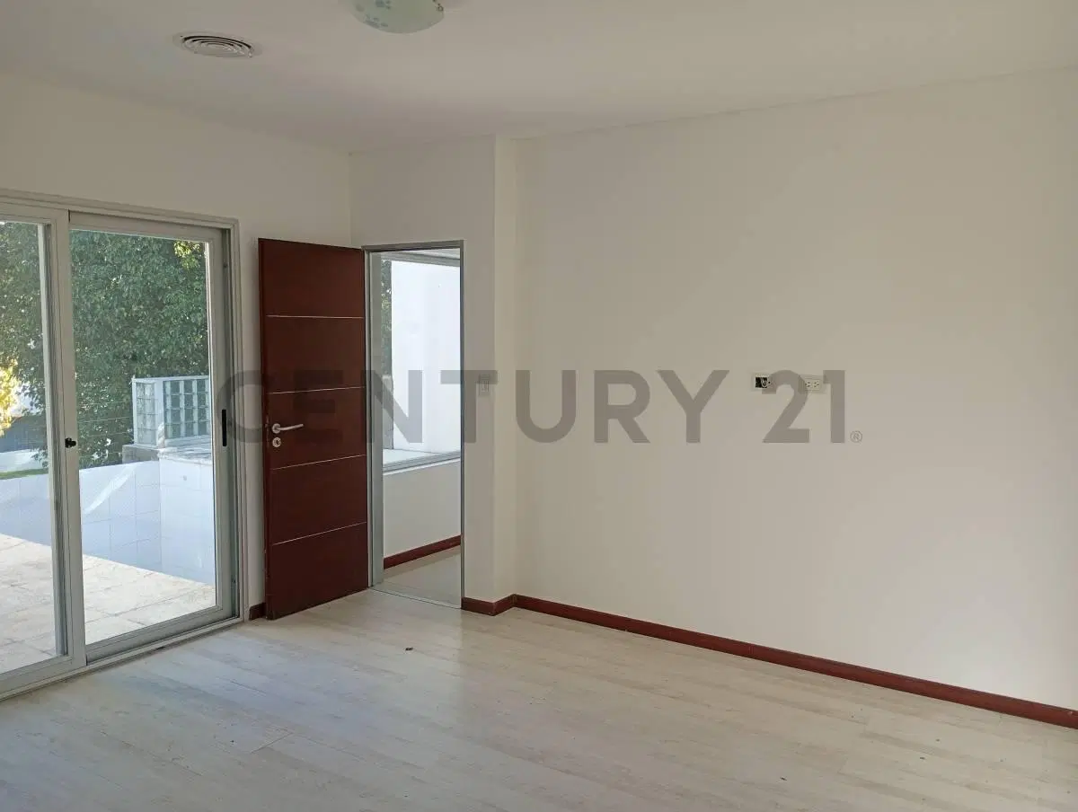 Casa en Alquiler en Fincas de Iraola I 4