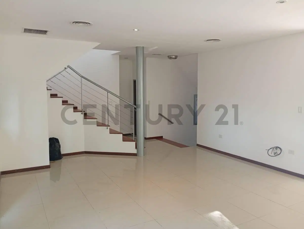 Casa en Alquiler en Fincas de Iraola I 2