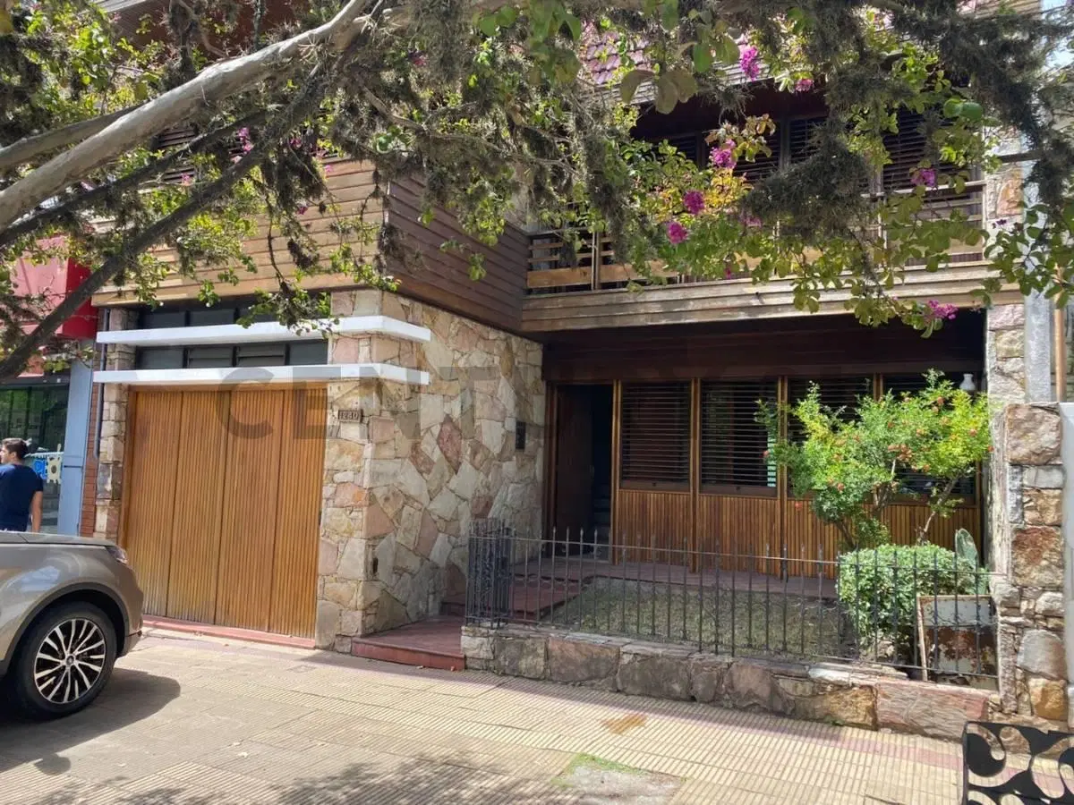 Casa de 3 dormitorios en Alquiler en La Plata 4
