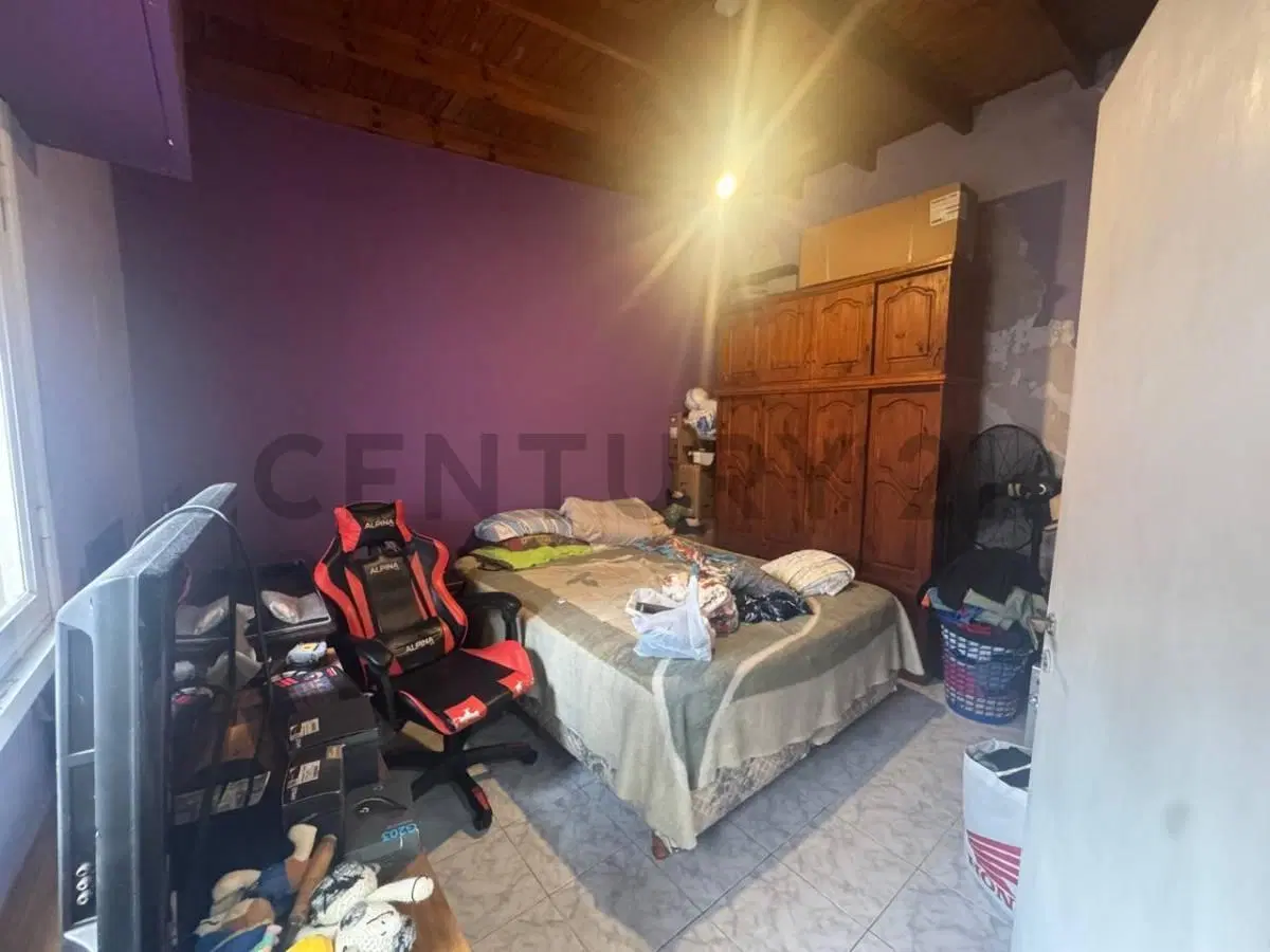 Ph de dos dormitorios y dos patios en venta, La Plata 4