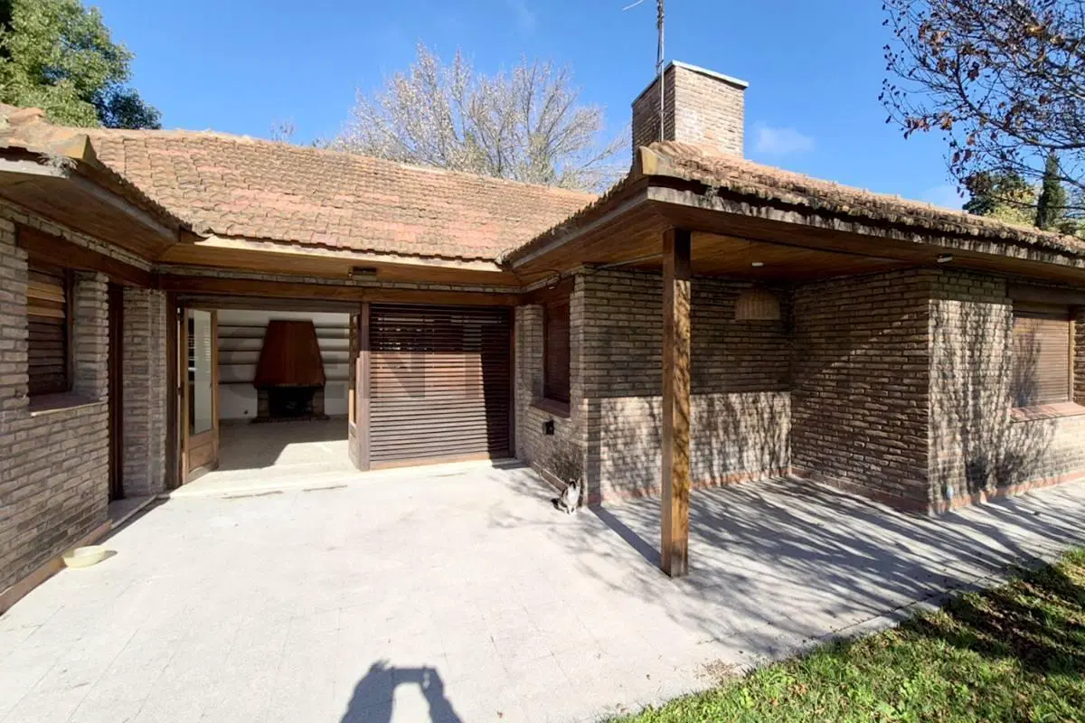CASA DE 3 DORMITORIOS EN ALQUILER, CITY BELL 4