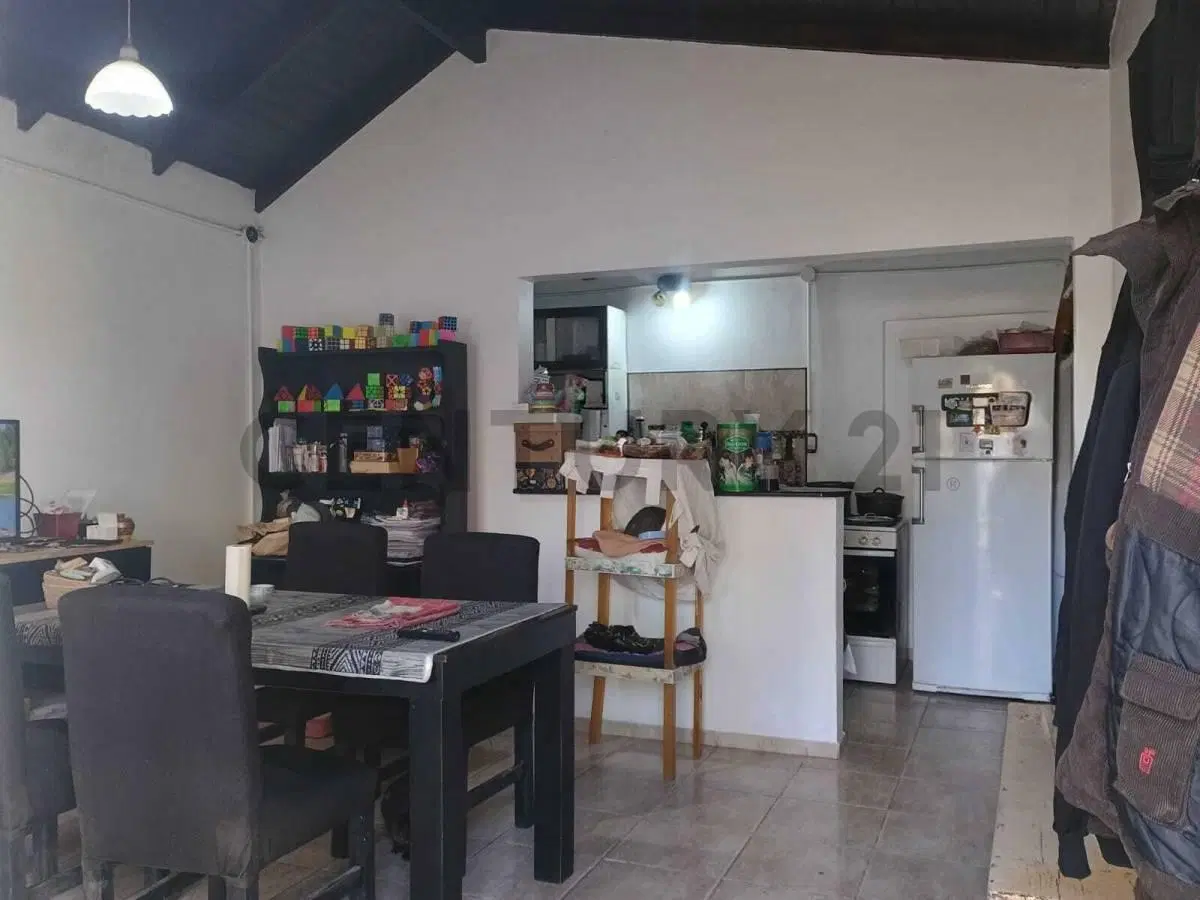Casa de 1 Dormitorio con Cochera en Venta 2