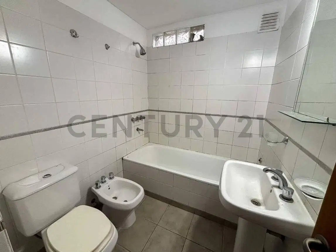 Departamento Tipo Duplex de 2 Dormitorios con Cochera 4