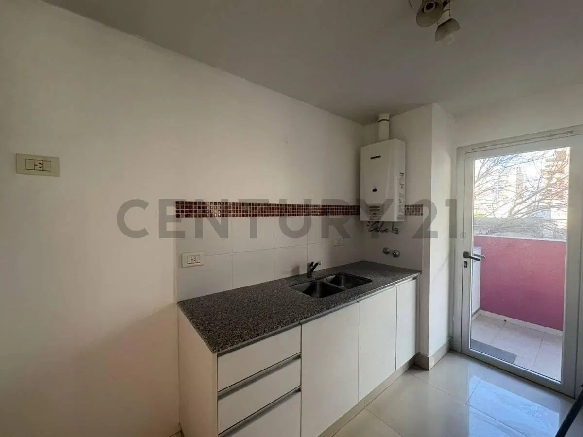 Departamento de un dormitorio en alquiler, La Plata 4