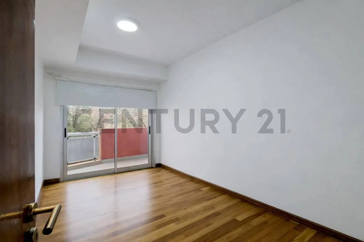 Departamento de 3 Dormitorios con Cochera en Venta 4